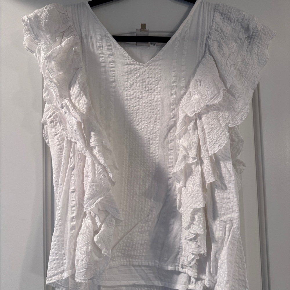 Chic White Ruffled Blouse for Women